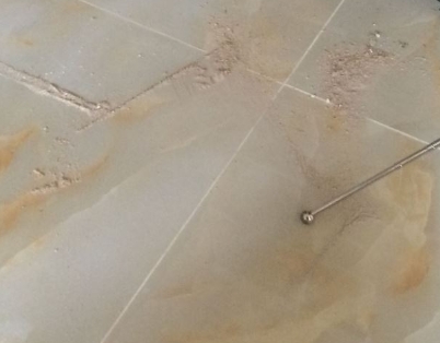 和龙瓷砖空鼓维修公司分享粘合剂选择不当在瓷砖铺贴过程中可能导致以下问题