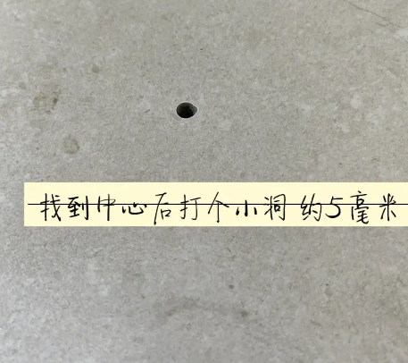 和龙瓷砖空鼓维修公司专业解答在瓷砖铺贴过程中，如果砂料搅拌不均匀，将会带来以下问题